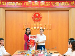 UBND xã Quốc Oai công bố và trao quyết định bổ nhiệm lãnh đạo quản lý Văn phòng HĐND&UBND và Trạm Y tế xã