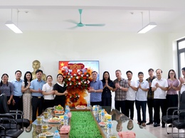 Lãnh đạo xã Mỹ Đức chúc mừng Trung tâm Dịch vụ tổng hợp xã nhân kỷ niệm 101 năm ngày Báo chí cách mạng Việt Nam ( 21/6/1925 – 21/6/2026)