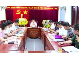 UBND xã họp thống nhất lịch công tác tuần