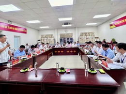 HỘI NGHỊ BÁO CÁO KẾT QUẢ THỰC HIỆN NHIỆM VỤ PHÁT TRIỂN KINH TẾ - XÃ HỘI, AN NINH - QUỐC PHÒNG 6 THÁNG ĐẦU NĂM 2026 VÀ TRIỂN KHAI NHIỆM VỤ TRỌNG TÂM 6 THÁNG CUỐI NĂM 2026