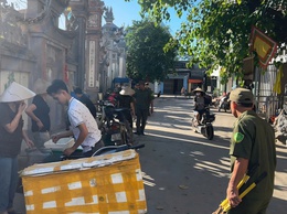 Công an xã Phú Nghĩa tiếp tục duy trì xử lý điểm nghẽn trật tự đô thị, trật tự công cộng tại khu vực chợ Bến thôn Chi Nê