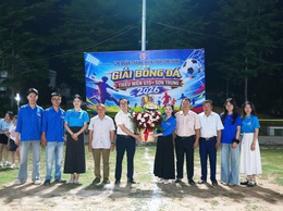 Khai mạc Giải bóng đá thiếu niên U15+ Sơn Trung năm 2026: Sân chơi mùa hè sôi động, gắn kết tuổi trẻ địa phương