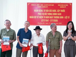 Phường Chương Mỹ tổ chức khám bệnh, tư vấn sức khỏe, cấp thuốc miễn phí cho đối tượng chính sách