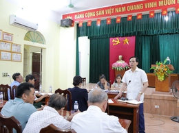 Bí thư Đảng ủy xã Phú Nghĩa Trịnh Tiến Tường dự buổi sinh hoạt định kỳ tháng 6 năm 2026 của Chi bộ thôn Trung Cao 1
