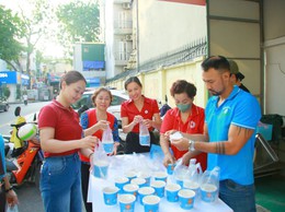 TIẾP NỐI CHUỖI HOẠT ĐỘNG THÁNG NHÂN ĐẠO – LAN TỎA YÊU THƯƠNG VÌ CỘNG ĐỒNG