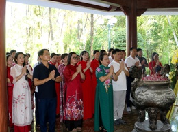 HÀNH TRÌNH VỀ NGUỒN, TIẾP LỬA TRUYỀN THỐNG,  GẮN KẾT TÌNH ĐỒNG NGHIỆP CỦA HAI TRƯỜNG TIỂU HỌC HỢP THANH B VÀ TRƯỜNG THCS HỢP THANH ( XÃ MỸ ĐỨC = TP HÀ NỘI)
