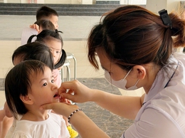 Trên 99,8% trẻ em trên địa bàn phường Yên Nghĩa được bổ sung VitaminA đượt 1 năm 2026