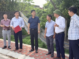 BAN KINH TẾ - NGÂN SÁCH HĐND XÃ TRẦN PHÚ KHẢO SÁTTIẾN ĐỘ GIẢI PHÓNG MẶT BẰNG VÀ GIẢI NGÂN VỐN ĐẦU TƯ CÔNG