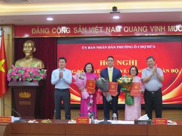Công bố các Quyết định về công tác cán bộ tại Phường Ô Chợ Dừa