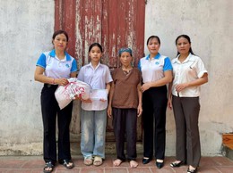 HỘI LHPN XÃ CỔ ĐÔ TIẾP TỤC TRIỂN KHAI CHƯƠNG TRÌNH “MẸ ĐỠ ĐẦU” ĐỒNG HÀNH CÙNG TRẺ MỒ CÔI CÓ HOÀN CẢNH KHÓ KHĂN