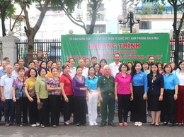 Phường Bạch Mai: Cán bộ, người dân chung tay vì môi trường sáng, xanh, sạch, đẹp