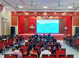 Hòa Lạc: Tuyên truyền tác hại của rác thải; hướng dẫn phân loại, xử lý, tái chế rác thải tại hộ gia đình