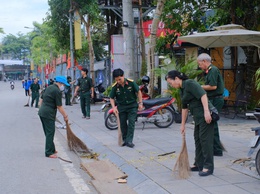 Phường Chương Mỹ ra quân hưởng ứng phong trào thi đua “Toàn dân chung tay bảo vệ môi trường, vì Thủ đô xanh - sạch - đẹp”