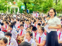 Cô giáo Đỗ Thu Thủy- Giáo viên Tổng phụ trách Đội tiêu biểu, tận tâm