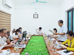 Ban Văn hóa - Xã hội HĐND xã Quảng Bị giám sát việc thực hiện chính sách trợ cấp hưu trí xã hội