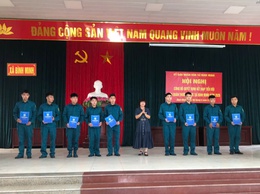 Xã Bình Minh Công bố quyết định kết nạp lực lượng Dân quân thường trực năm 2026 