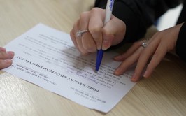 Đề xuất tăng mức bảo hiểm cho người yếu thế