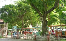 Phóng sự: Đi chơi ở công viên Thống Nhất, phường Hai Bà Trưng, Hà Nội.