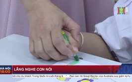 Ngày đầu làm quen với trường lớp của HS lớp 1 trường Tiểu học Vĩnh Tuy
