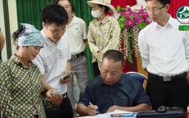 Niềm vui ngày hội trao quà tết độc lập tại xã Suối Hai