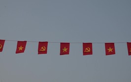 Trong những ngày này, không khí thi đua chào mừng Đại hội Đảng toàn quốc lần thứ XIV và Tết Nguyên đán Bính Ngọ 2026 đã lan tỏa trên khắp các thôn, xóm, khu dân cư... của xã đảo Minh Châu.