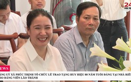 ĐẢNG UỶ XÃ PHÚC THỊNH TỔ CHỨC LỄ TRAO TẶNG HUY HIỆU 80 NĂM TUỔI ĐẢNG TẠI NHÀ RIÊNG CHO ĐẢNG VIÊN LÃO THÀNH