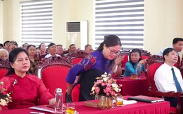 Tin truyền hình: Đảng ủy xã Hòa Phú long trọng tổ chức Lễ trao tặng Huy hiệu Đảng đợt 19/5