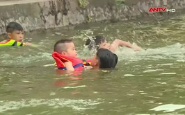 Công an thành phố Hà Nội tuyên truyền phòng chống đuối nước trẻ em trong mùa Hè