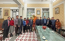 QUẬN ỦY - HĐND - UBND - UBMTTQ QUẬN VÀ 2 PHƯỜNG HÀNG BÀI, PHAN CHU TRINH ĐẾN THĂM VÀ CHÚC MỪNG NHÀ THỜ HÀM LONG NHÂN DỊP GIÁNG SINH 2024 