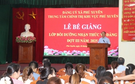 Bế giảng lớp bồi dưỡng nhận thức về Đảng