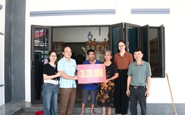 Xã Mỹ Đức bàn giao kinh phí hỗ trợ xây, sửa nhà ở cho người có công và thân nhân liệt sỹ