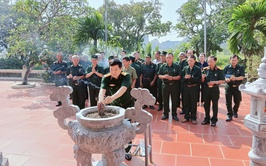 HỘI CỰU CHIẾN BINH XÃ ỨNG HÒA TỔ CHỨC BUỔI NÓI CHUYỆN TRUYỀN THỐNG NHÂN KỶ NIỆM 71 NĂM GIẢI PHÓNG THỦ ĐÔ.