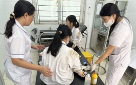 NGƯỜI CỰU CHIẾN BINH GƯƠNG MẪU KỊP THỜI CỨU GIÚP HAI HỌC SINH GẶP TAI NẠN GIAO THÔNG