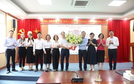 Đảng ủy xã Quang Minh gặp mặt nhân kỷ niệm ngày truyền thống của các ngành trong tháng 10/2025