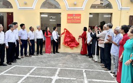 Lễ gắn biển công trình 