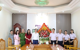 Đảng ủy – HĐND – UBND - Ủy ban MTTQ Việt Nam xã Phú Nghĩa chúc mừng một số Công ty, Doanh nghiệp trên địa bàn xã nhân dịp kỷ niệm Ngày Doanh nhân Việt Nam 13/10