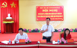 Hội nghị giao ban với các đồng chí Bí thư Chi bộ, Trưởng thôn, đánh giá kết quả quý III, triển khai nhiệm vụ quý IV, năm 2025