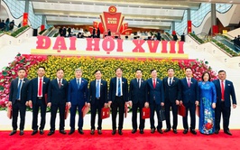 Đoàn đại biểu xã Hưng Đạo dự phiên khai mạc Đại hội Đảng bộ thành phố Hà Nội lần thứ XVIII