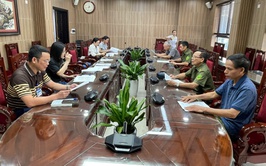 Phường Tây Hồ ra quân bắt chó thả rông, không rọ mõm