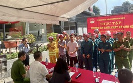PHƯỜNG KIM LIÊN DIỄN TẬP PHƯƠNG ÁN CHỮA CHÁY, CỨU NẠN CỨU HỘ TẠI CHỢ A12 KHƯƠNG THƯỢNG
