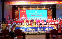 Hội Liên hiệp Phụ nữ xã Mỹ Đức kỷ niệm 95 năm ngày thành lập Hội LHPN Việt Nam; trao giải Cuộc thi ảnh trực tuyến “Phụ nữ Mỹ Đức tự tin bước vào Kỷ nguyên mới” và “ Trình diễn áo dài – Hương sắc mùa thu”