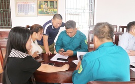 UBND xã Trần Phú: tiếp tục hướng dẫn nhân dân các thôn nộp thuế đất phi nông nghiệp qua Etax mobile