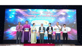 ĐÊM NHẠC & ĐẤU GIÁ THIỆN NGUYỆN – CHUNG TAY VÌ ĐỒNG BÀO SAU BÃO SỐ 11 TẠI SÂN KHẤU PHỐ ĐI BỘ SƠN TÂY