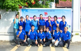 Đoàn Thanh niên xã Thượng Phúc ra quân ngày Chủ nhật xanh