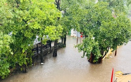 Triển khai đồng bộ các biện pháp ứng phó hình thái thiên tai kép ứng phó bão số 11