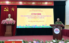 Công an phường Long Biên phát động ủng hộ đồng bào miền Trung khắc phục hậu quả bão số 10