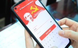 Hòa Phú: Thúc đẩy tuyên truyền sử dụng ứng dụng Sổ tay đảng viên điện tử