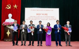 Xã Hồng Vân tổ chức hội nghị trao quyết định bổ nhiệm chức vụ lãnh đạo, quản lý tại các cơ quan chuyên môn, đơn vị sự nghiệp trực thuộc UBND xã