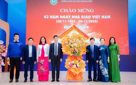 UBND XÃ SÓC SƠN DỰ VÀ CHÚC MỪNG LỄ KỶ NIỆM NGÀY NHÀ GIÁO VIỆT NAM 20/11 TẠI TRƯỜNG THPT ĐA PHÚC