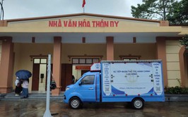 Mô hình “Dịch vụ công lưu động” đến phục vụ người dân thôn Dy, xã Ba Vì, thành phố Hà Nội